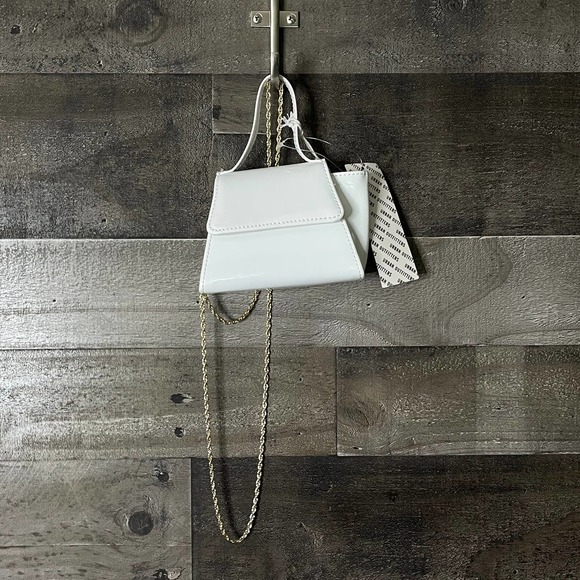 SOLD Urban Outfitters Mini Crossbody Bag NWT - Picture 2 of 3